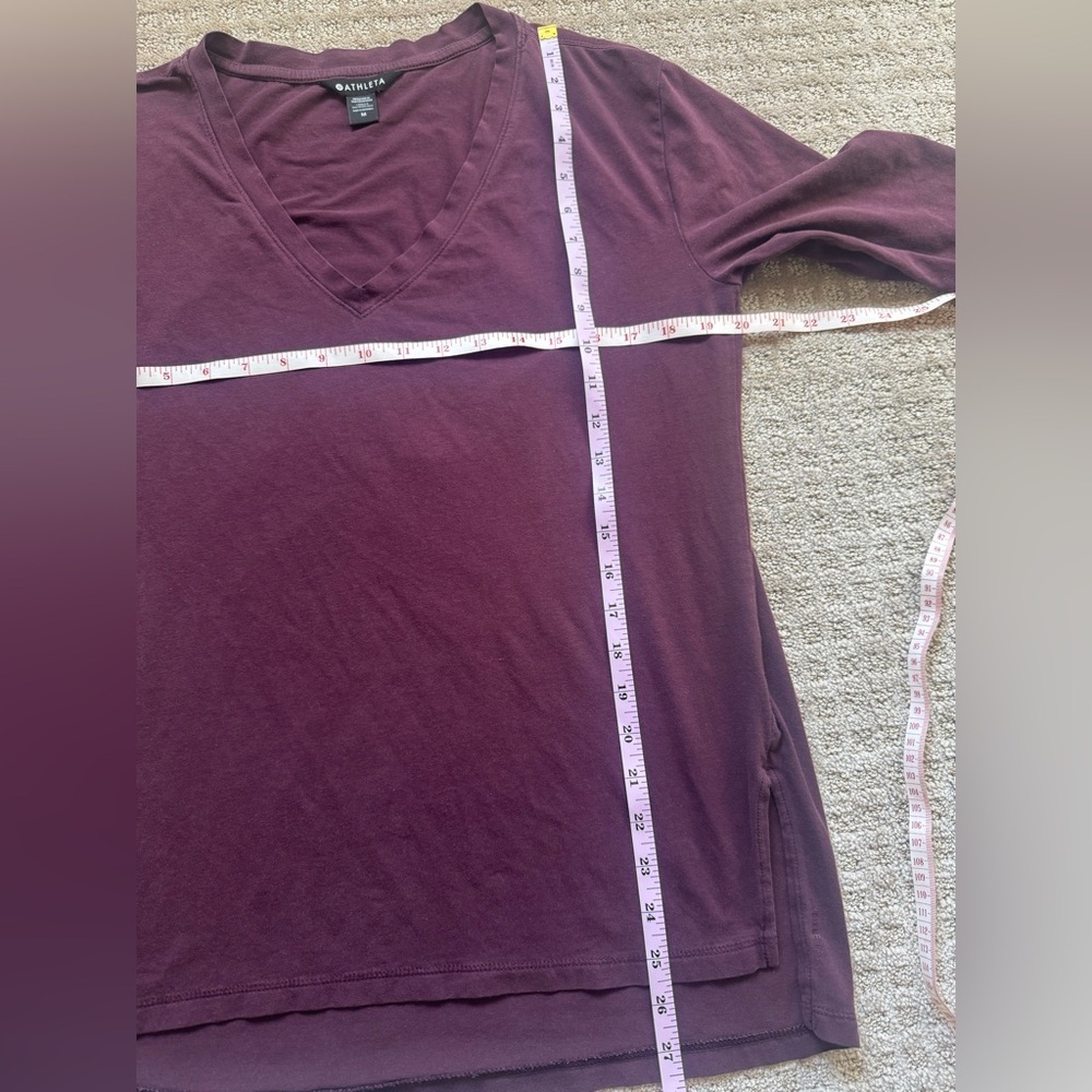 Athleta Women’s Long Sleeve V-Neck Tops Purple Size M - Picture 3 of 4